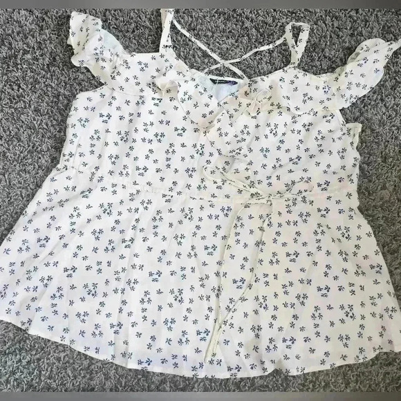 Ditsy Floral  Ruffles Crisscross Cold Shoulder Blouse - Picture 2 of 5